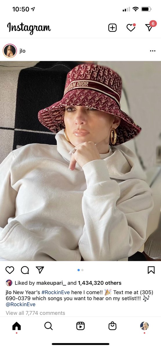 trishapaytas's tweet photo. Can the internet link me this hat and bag please ? 🥺🥺 I can’t find 👉🏻👈🏻 https://t.co/vvTjeKqhdJ