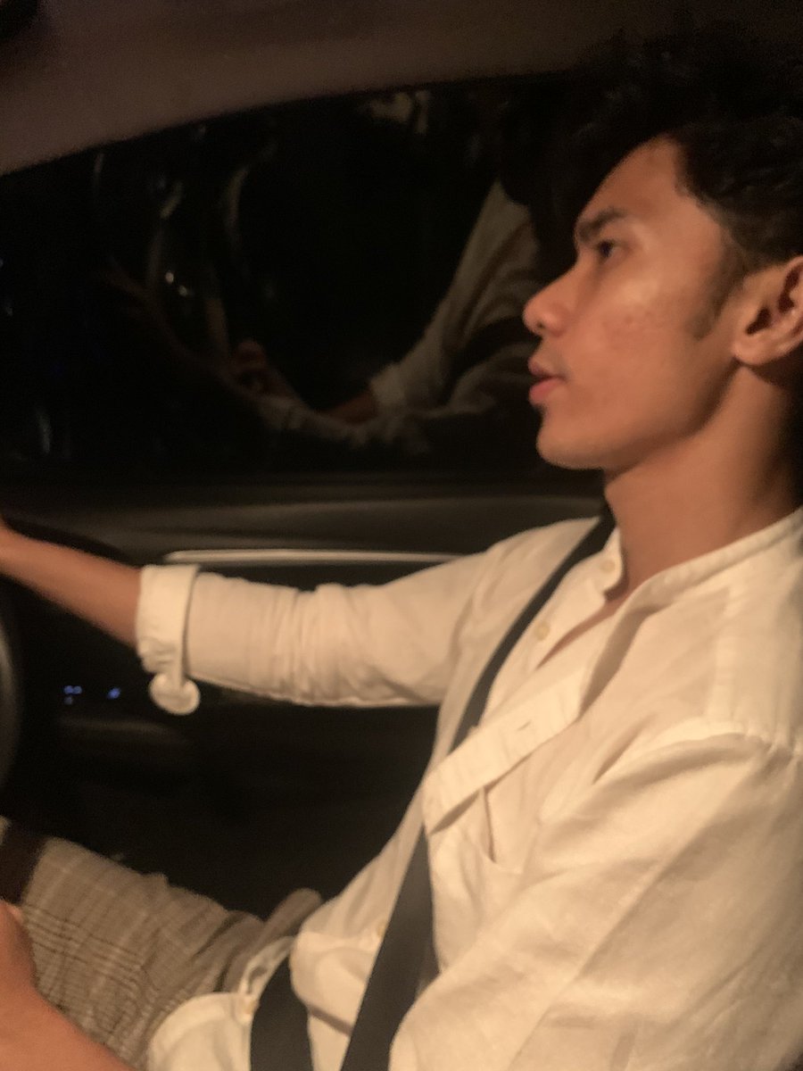 4rshrf's tweet photo. Yang drive                     Yang penat https://t.co/mceidQUM23