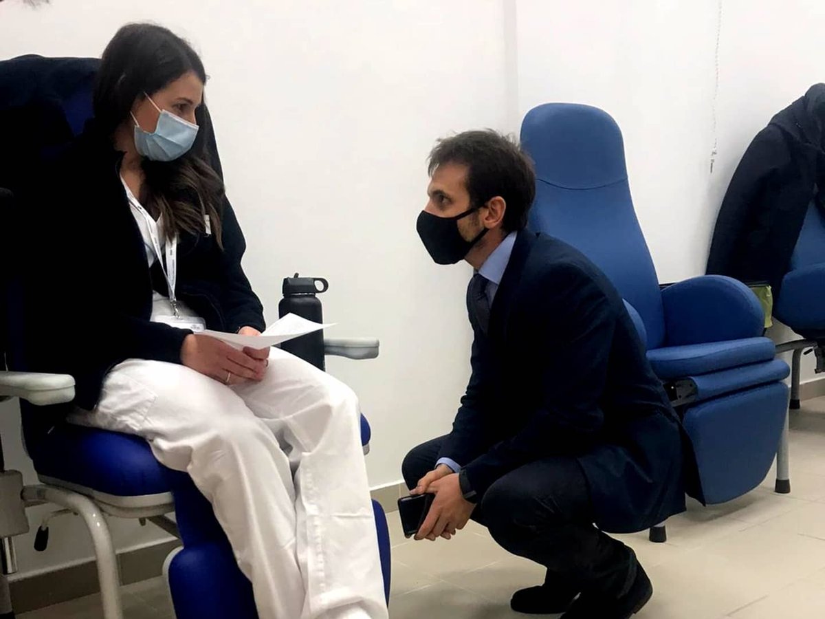 GiulioNotturni's tweet image. Oggi è una data storica.

Forse l'esperienza professionale più emozionante della mia vita! 

Oggi è la Giornata Europea del vaccino #covid19. Oggi torniamo a sperare di poter tornare, presto, a far vedere il nostro sorriso m.facebook.com/story.php?stor… 

#VDay #Vaccinationday