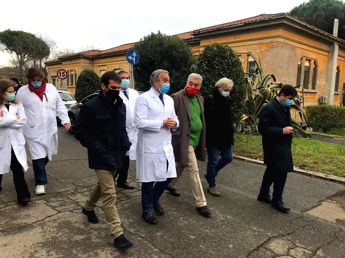 GiulioNotturni's tweet image. Oggi è una data storica.

Forse l'esperienza professionale più emozionante della mia vita! 

Oggi è la Giornata Europea del vaccino #covid19. Oggi torniamo a sperare di poter tornare, presto, a far vedere il nostro sorriso m.facebook.com/story.php?stor… 

#VDay #Vaccinationday