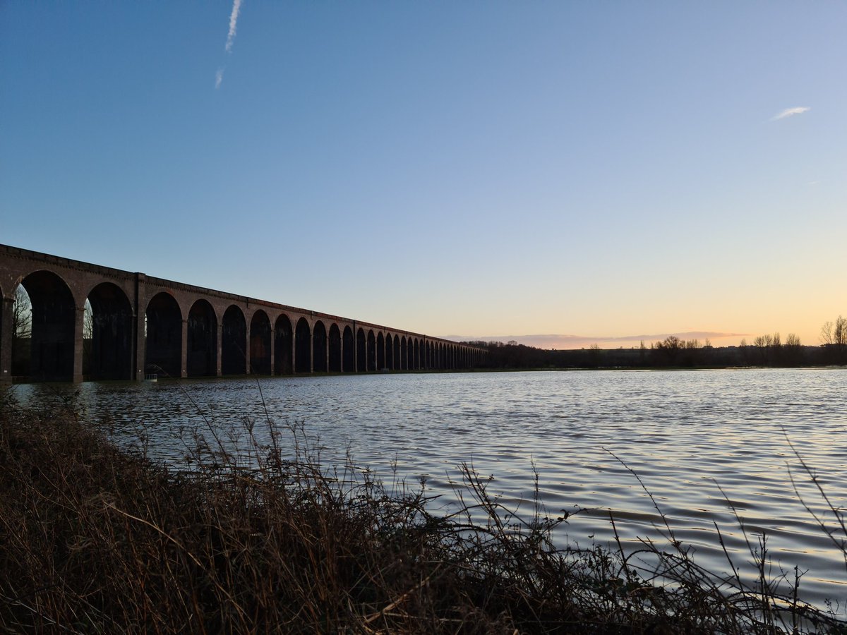 I know the flooding is awful but it does look beautiful at sunset #Rutland #seatonviaduct #sunsets