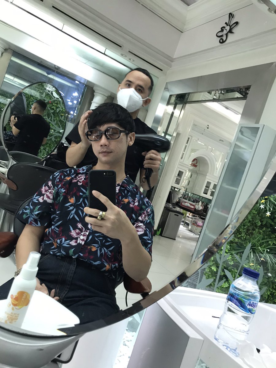 AdiSurantha's tweet image. new hair #samestyle 😂🙏🏻💚