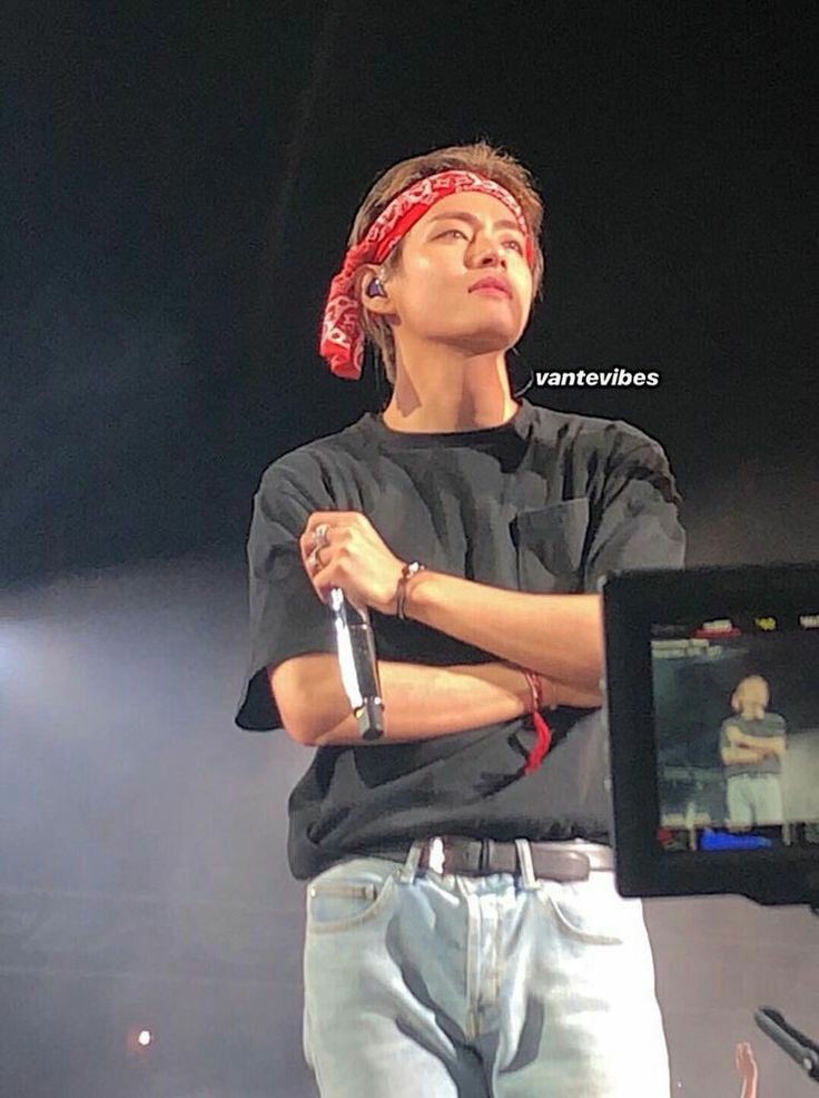 taehyung's pretty honey skin — an ethereal thread