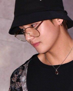 taehyung's pretty honey skin — an ethereal thread