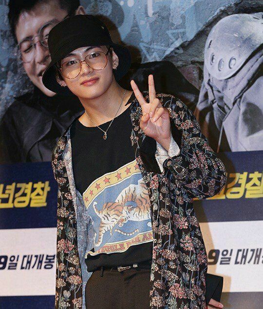 taehyung's pretty honey skin — an ethereal thread