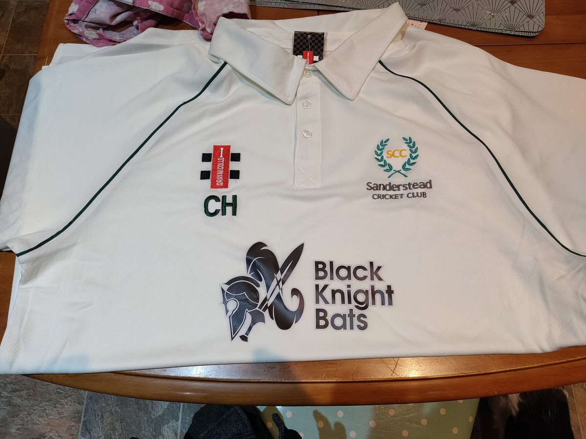 Haleyc1987's tweet image. Santa really has been kind to me this year. Loving my @SandersteadCC shirt!