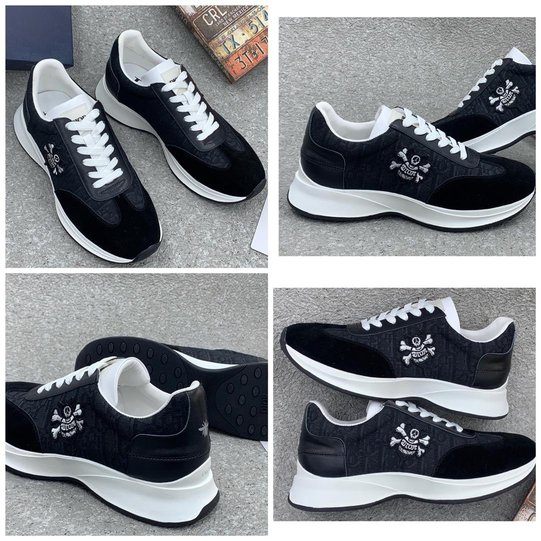 WearsPlug's tweet photo. [New INN] Christian Dior B25 Runner Sneaker

Size: 40-45
Sales Price: 36,000 Naira 
Original price: 45,000 Naira https://t.co/VS3AFhIHzt