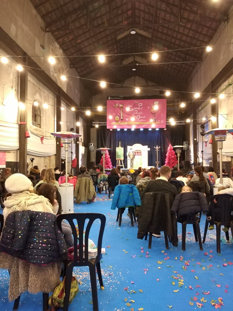 🎉 El 35è <a href="/CampiQuiJugui/">Campi qui Jugui</a>, en marxa! Aquest any a l'Anònima en format reduït, i el 4 de gener traca final amb concerts de @xiulaoficial al <a href="/Kursaalmanresa/">Kursaal Manresa</a>

📌 L'alcalde #Manresa <a href="/marc_aloy/">Marc Aloy Guàrdia 🎗</a> i la regidora <a href="/RosaMOrtega5/">Rosa M Ortega</a> han estrenat el Campi, abans de l'espectacle de Manel Justícia