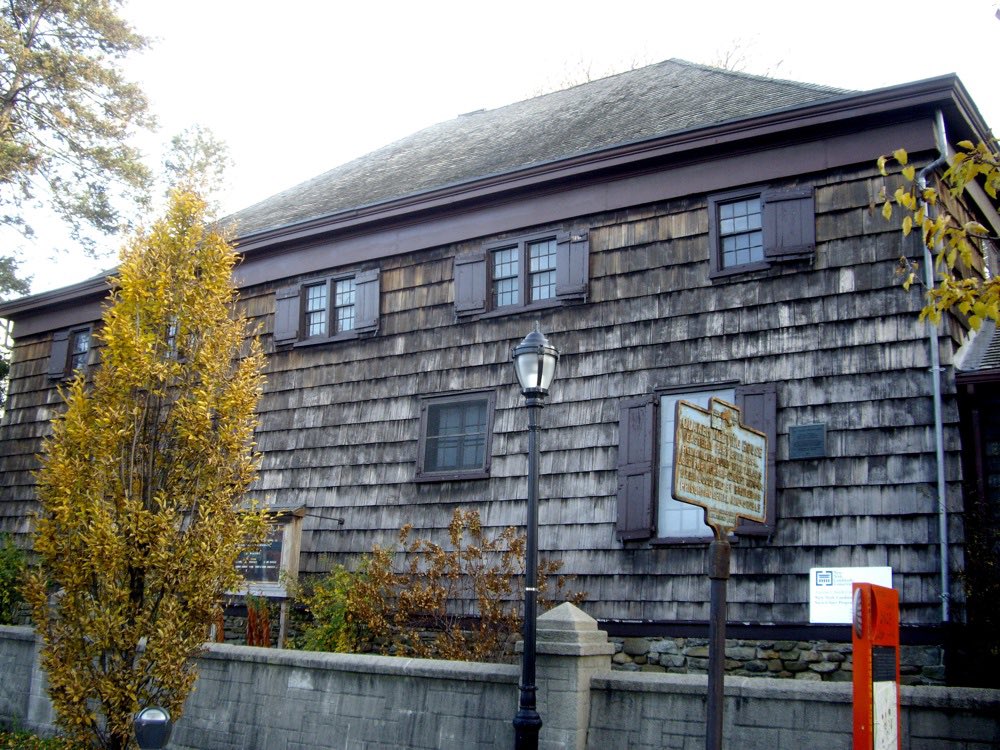 Today, the oldest continuously operating house of worship in the US is Flushing's 1694 Quaker House seen here: