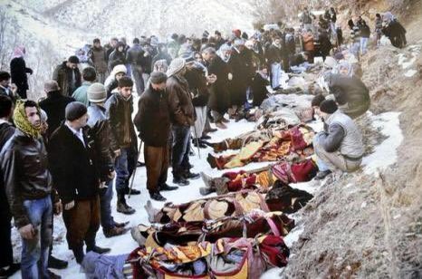 HeyvasorUK's tweet image. Roboski is the pain of mother who says &quot;I put the torn body of my 1.80 tall son into a small bag&quot;

9th anniversary of the Roboski massacre,34 people died as a result of bombardment of Turkish Army. It is time the world opens its eyes to the war crimes of #Erdogan
#RoboskiMassacre