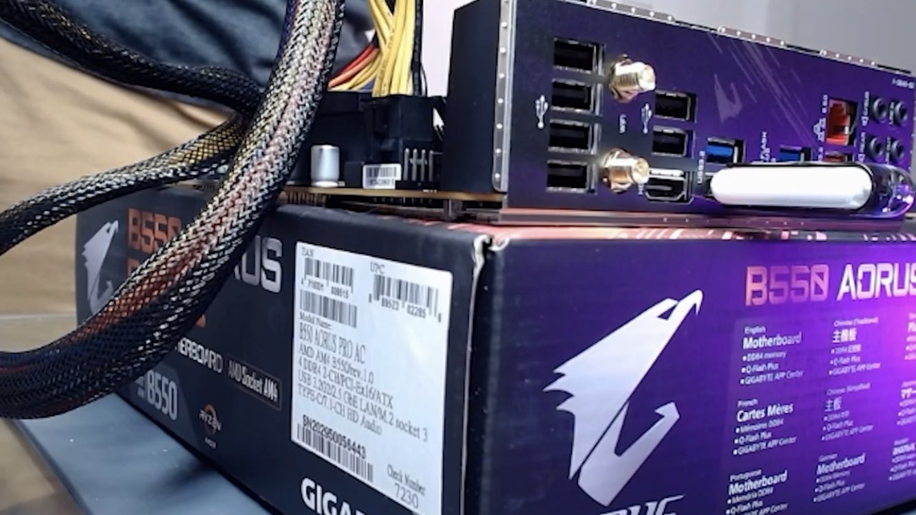 PC Builder Youtube Channel (PC_BuilderUSA) / Twitter