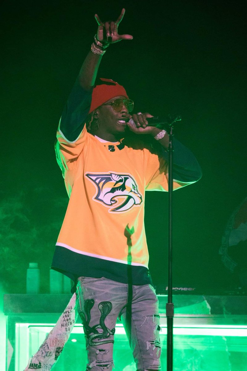 rappers wearing hockey jerseys X:ssä: .@youngthug wearing a