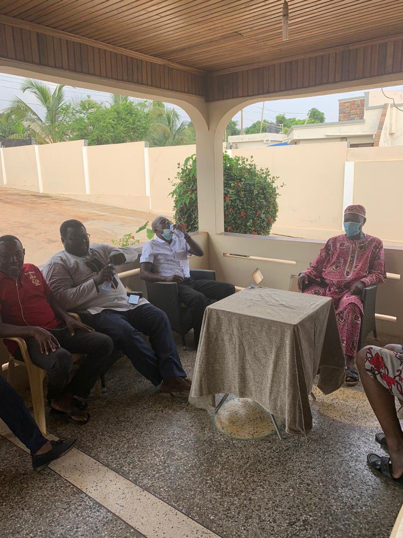 OVAGlobal1's tweet photo. Old Vandals Association (OVA) Ashanti Region #OVAAR courtesy call on our very own Vandal I. K. Gyasi to celebrate with him during this festive season.
#OVAnews
@VandalsUg @Ehansoni1 https://t.co/DvXKTDx0Lm