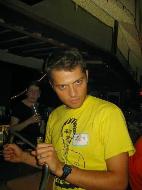 ،  :misha collins as giraffe; a thread