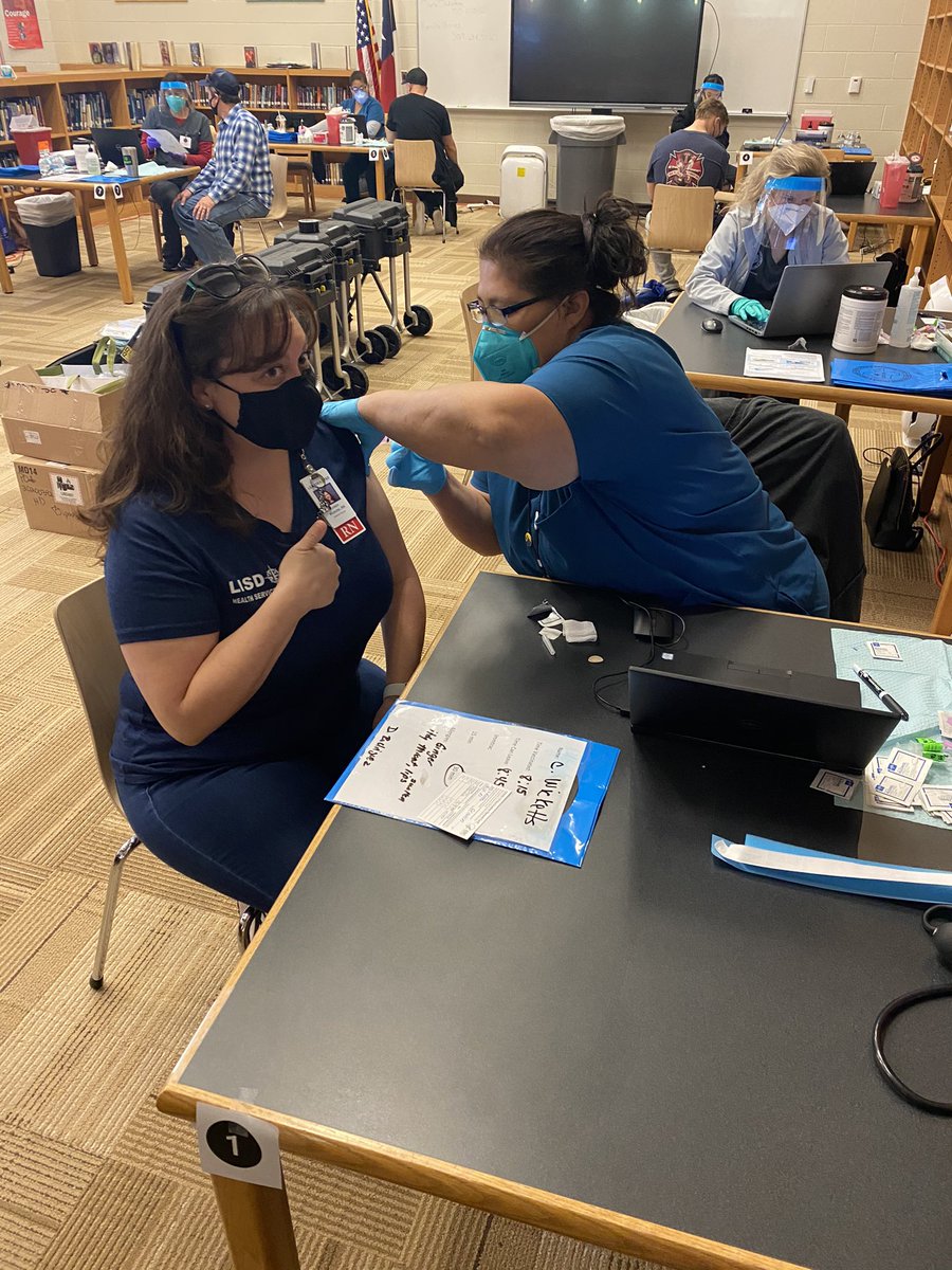 BruceLISD's tweet image. .@LeanderISD Head Nurse @NurseCristin receives the COVID vaccine. Thanks to all our nurses for their work on the frontline! Glad they’ve been acknowledged to receive the vaccine #1LISD