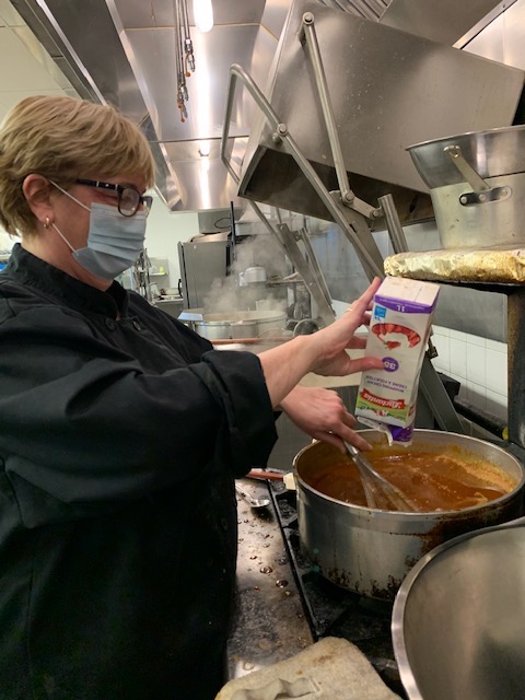 Lougheedhouse's tweet image. Chef Judy Wood has your delicious At-Home Dinner with Dickens experience for you Dec. 29-31 if ordered by 5pm December 27. 
Includes our radio play of A Christmas Carol + free delivery and you can customize with xmas crackers, games, bevvies &amp;amp; bubbly! www.lougheedhouse/dickens/