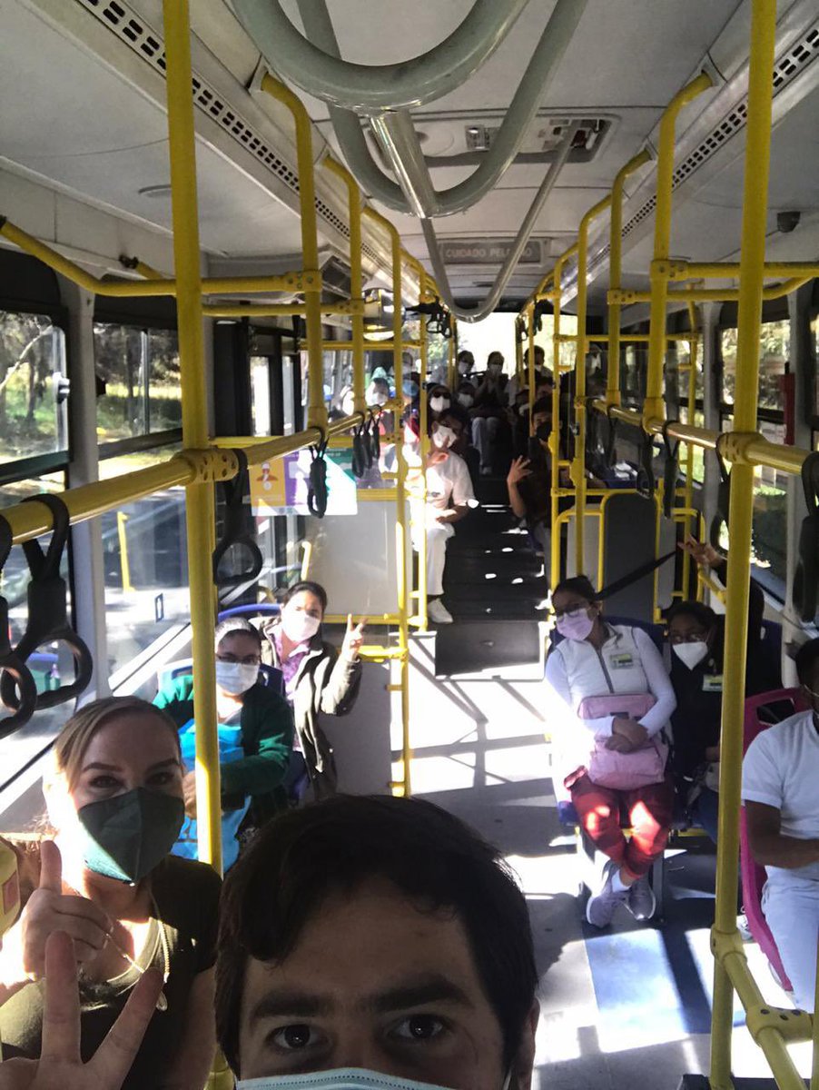 zoerobledo's tweet photo. En vehículos de la @RTP_CiudadDeMex ya van en camino las y los primeros médicos, médicas, enfermeras y enfermeros de la #OperaciónChapultepec a recibir la #VacunaCOVID19 

Sigue el trabajo coordinado. ¡Gracias @Claudiashein por el transporte! https://t.co/X83NowE9Lw