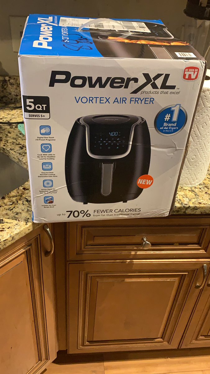 TommyQuinlan_IV's tweet photo. Reminder that @Collettee93 is sibling of the year for this gift. @terrencequinla2/#TwitterlessTimmy #BeBetter https://t.co/XqDbUQUWHK