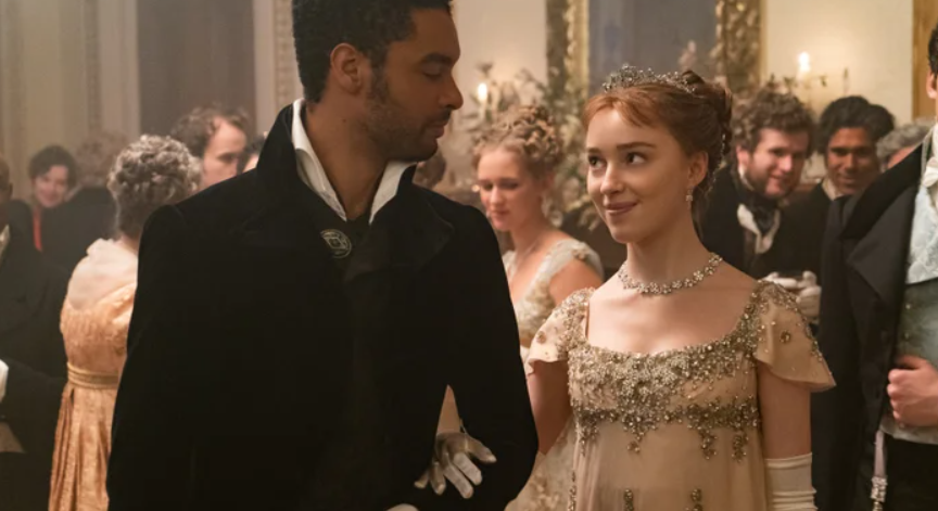 Backing off of these specifics, there's the question of how well the deliberate inaccuracy serves the costumes in general. For Daphne's beaded, 1910s-ish gown, for instance, the answer is yes! It's ethereal and dainty and makes you think "duchess".