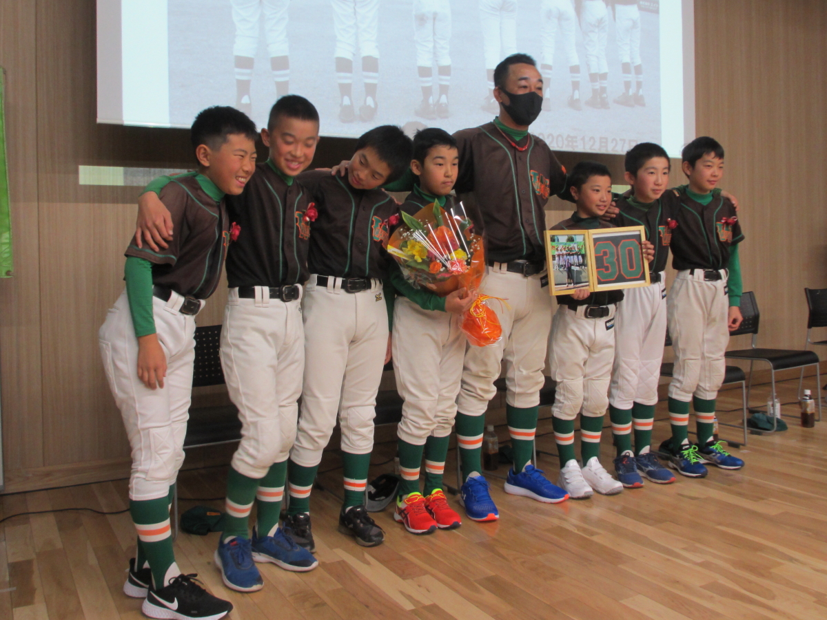 日野わかくさクラブ On Twitter 日野わかくさクラブ45期生は無事卒団しました 来年 新たなステージに進みます 今年は苦難の道でした たくさんの人達に支えられた一年でした 野球ができたことさえ奇跡と言っていい それぐらい苦しんだ この苦難を乗り越えた彼ら