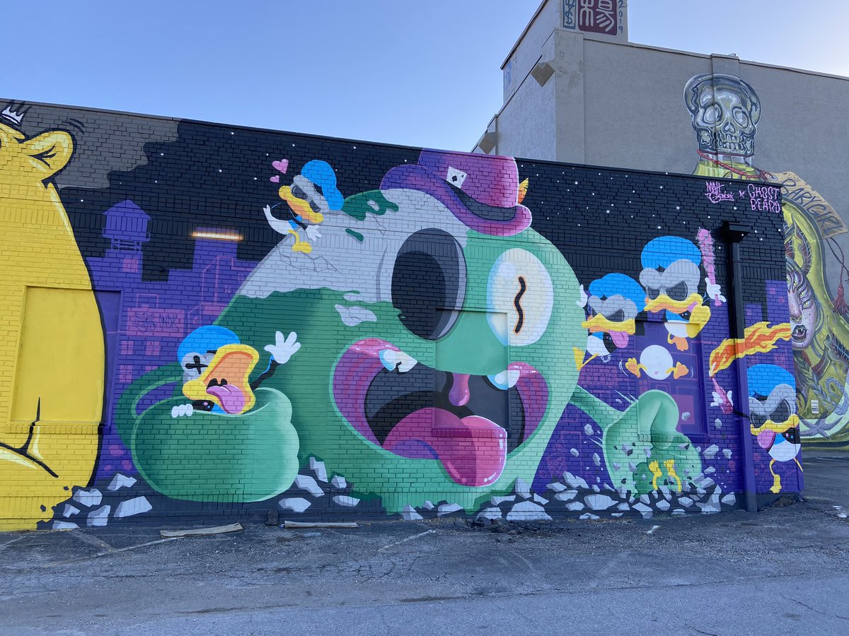 theLovelyLisaB's tweet photo. Excited to see #GhostBeard & a #BearChamp by my fave @JcRivera in #KC! β€οΈ #Streetart #KCMO https://t.co/ln1g9BkEiM