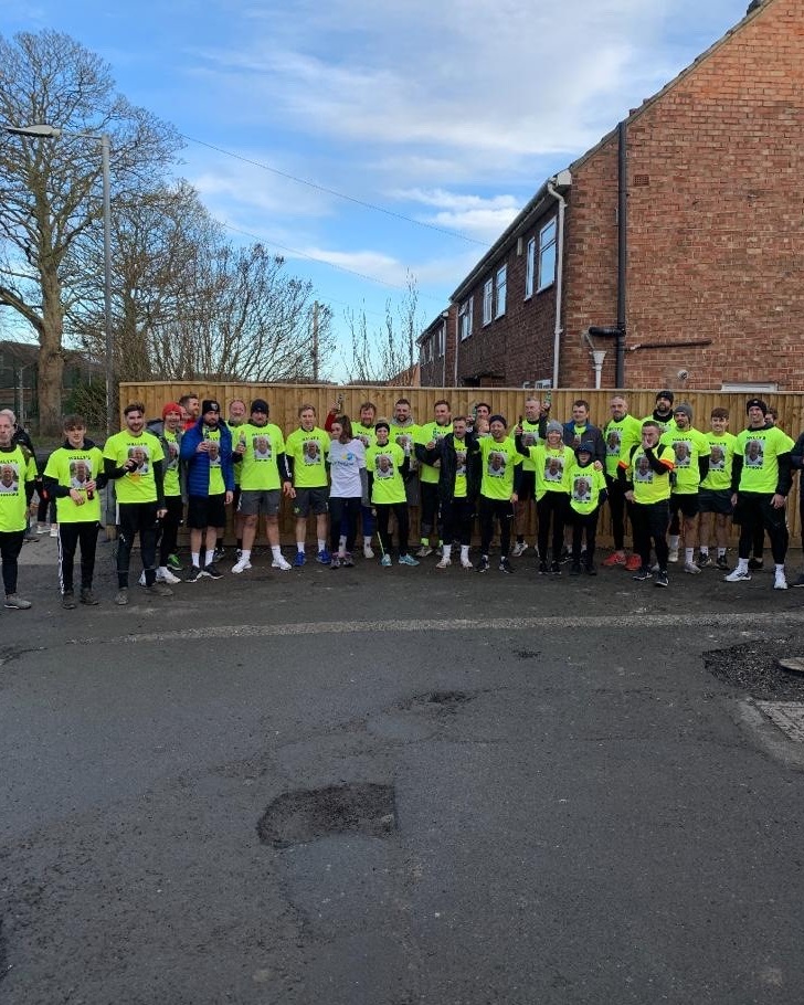 Wow, well done to Wally's Warriors who ran and cycled the 26.36 miles from Skegness Town AFC's former ground on Burgh Road to Louth Town FC's former ground at Park Avenue and have raised over £15,000! 👏🏻⚽️

gofundme.com/f/running-for-…