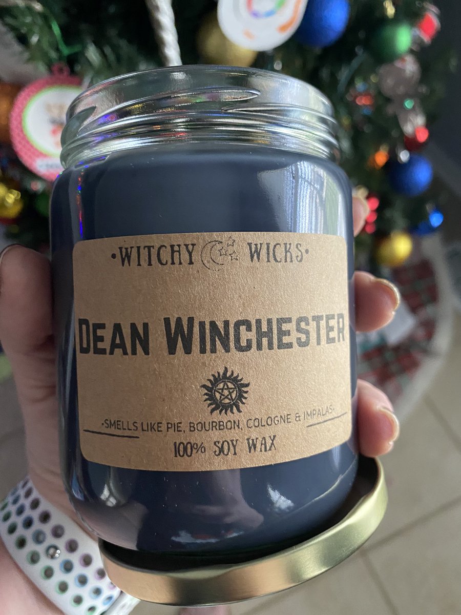 bitter_tea's tweet photo. Breaking my “fear of SPN finale spoilers” Twitter hiatus to share the AMAZING gift @MoviesAtTheMatt got me for Christmas! Yes, it’s exactly what Dean would smell like 😂 #SPN #Supernatural #DeanWinchester #S14TfaP @Season14Podcast https://t.co/j1Pdp8MIfQ