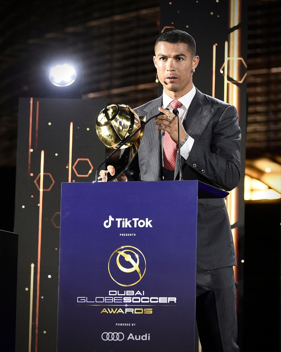 Globe Soccer Awards on X: "🏆🇵🇹 Cristiano Ronaldo, addressing the  audience after having received the AGENT OF THE CENTURY 2001-2020 Globe  Soccer Award for Jorge Mendes, at tonight's gala https://t.co/QHUjoDi6GA" /  X