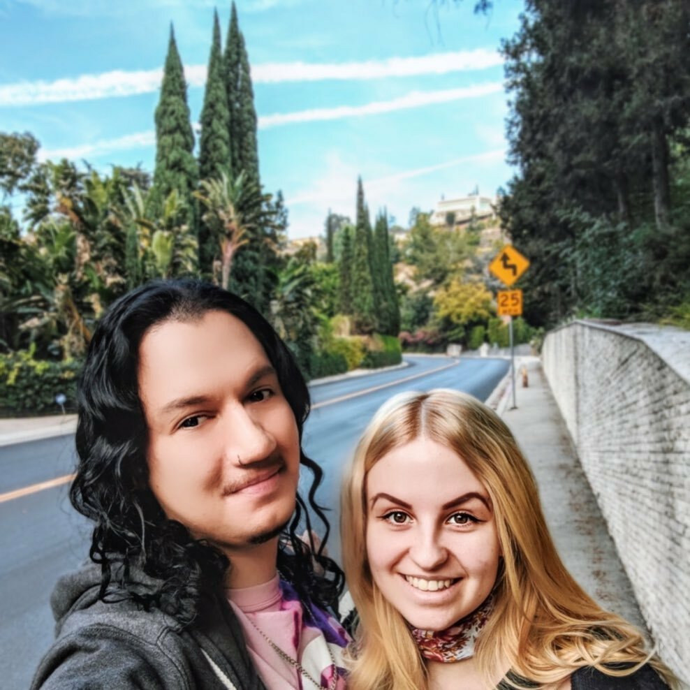 CaseyRain's tweet photo. This time 3 years ago we were in LA for the whole Xmas and New Year period! Much prefer the weather there than here in the UK. #Throwback #Xmas2017 #losangeles #california #precovid19 #travel https://t.co/mVGplY7mDF https://t.co/v6qMax5dWc