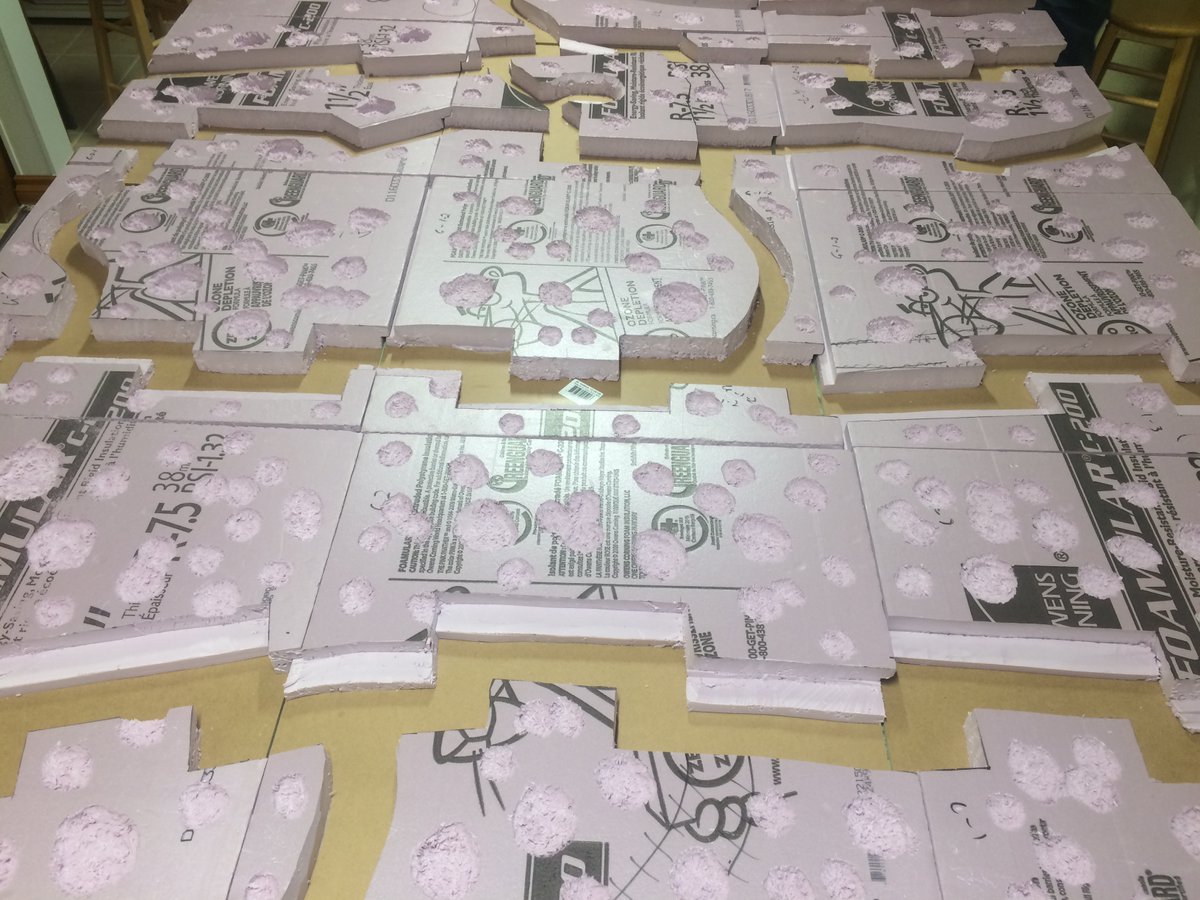 View of the whole table, before adding sand and paint.