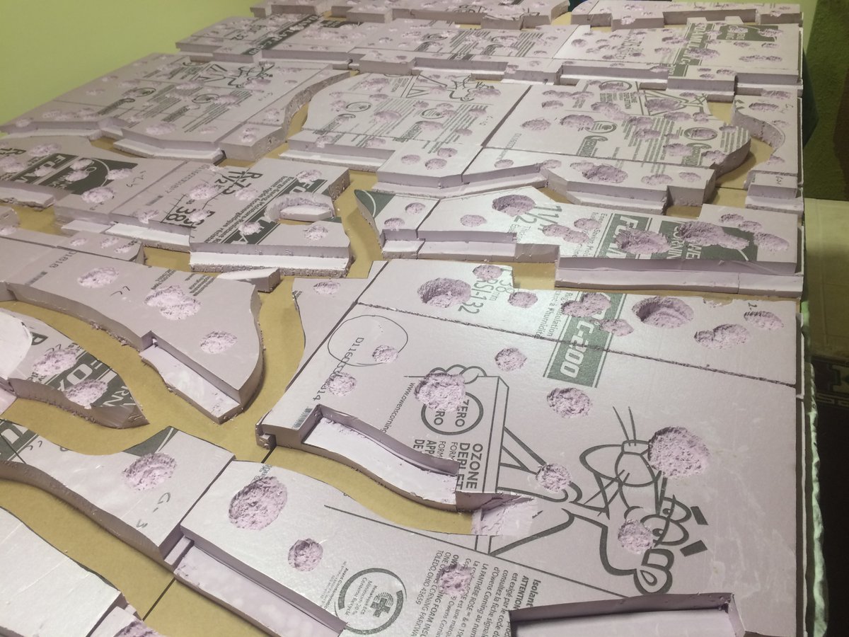 View of the whole table, before adding sand and paint.