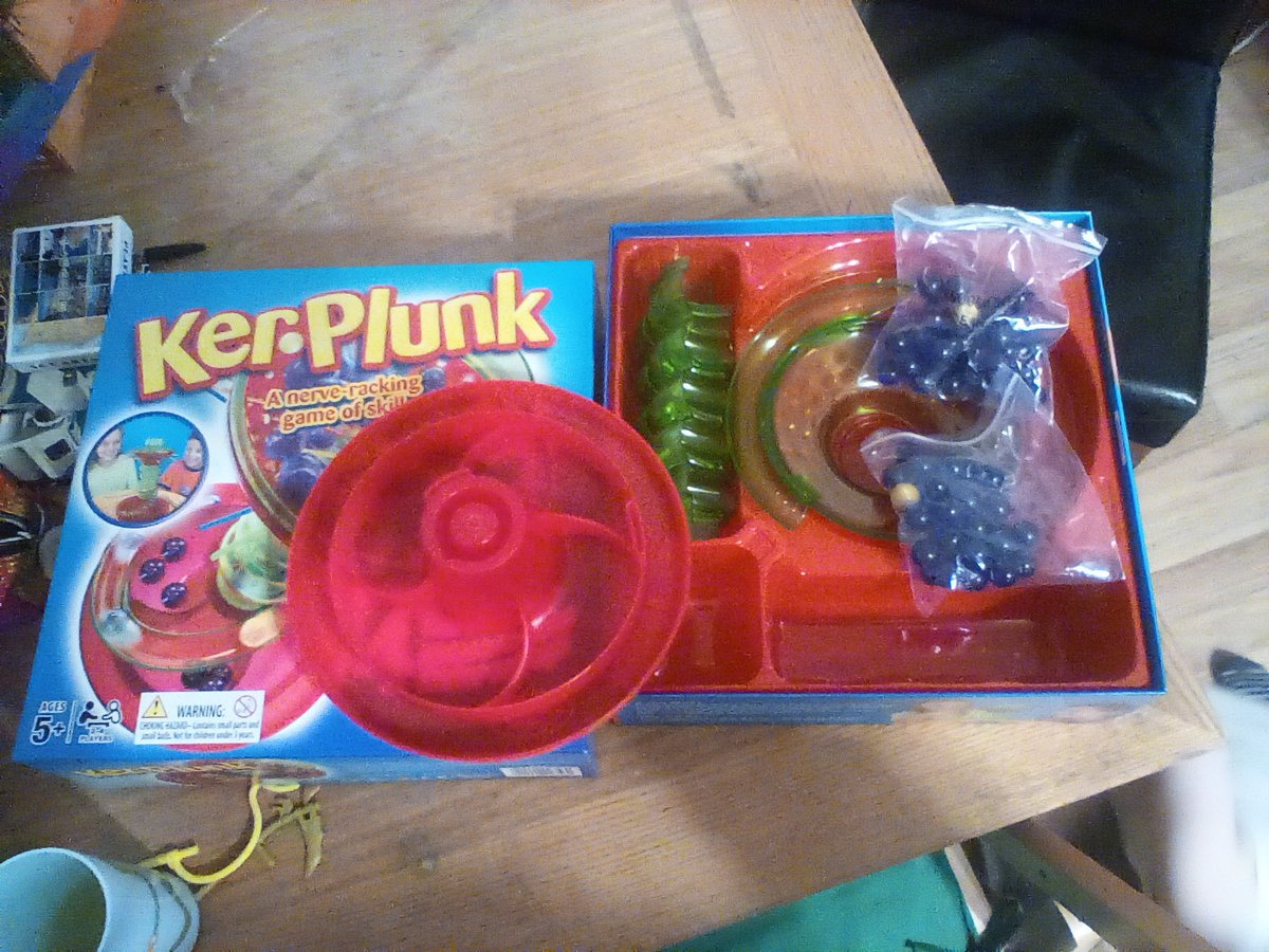 Gemmaablondee's tweet photo. @AskSmythsToys I'm really disappointed with my sons kerplunk he had for Xmas. We've just opened the box to find 2 bags of marbles but no sticks so we can't play the game :( can you please help? I purchased online. https://t.co/oWZtGqOpHK