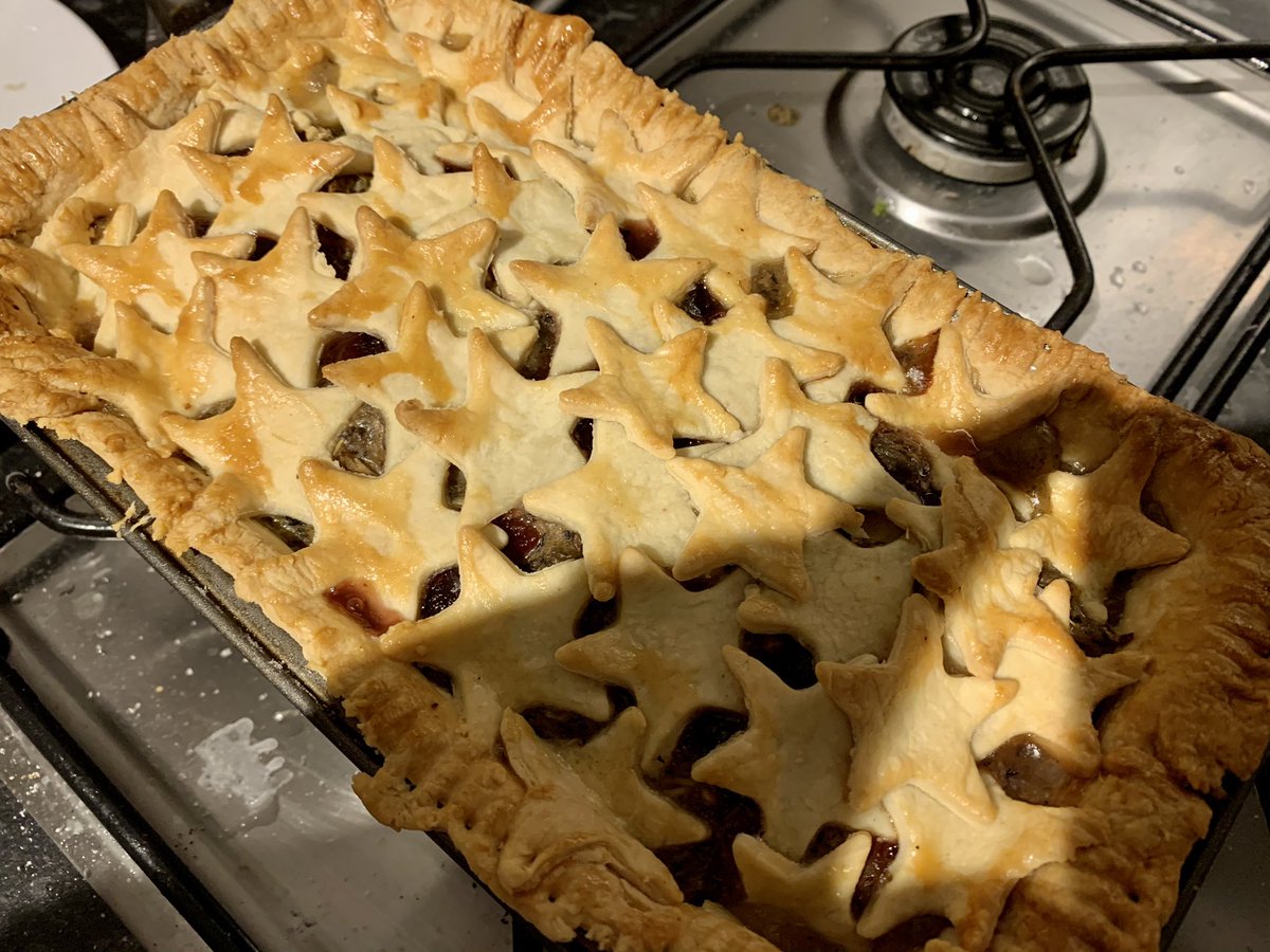 Charliii_H's tweet photo. Made @jamieoliver’s HodgePodge Pie with our Christmas leftovers and gotta say...it was amazing! Definitely gonna save the recipe for future Christmases! If you’ve still got a lot of leftovers, look it up! #JamieOliver #KeepCookingAtChristmas https://t.co/tkZzDdqGtA