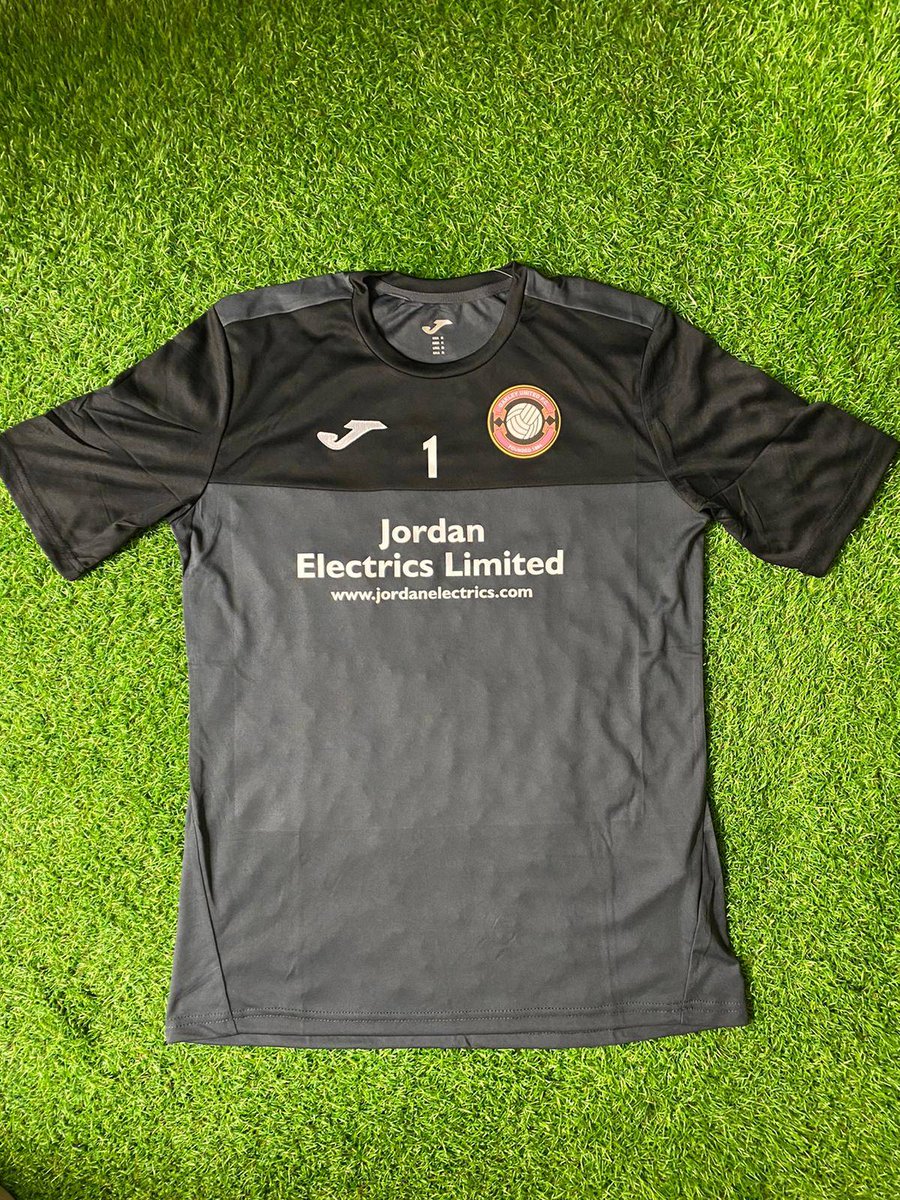 TheSoccerShopD's tweet photo. 2020 has been a busy year for us and what better way to celebrate, than showcase some of the work for some tremendous clubs we've been working with! π
We might be closed, but get in touch if we can help with anything βοΈ
π₯ - https://t.co/HCXxtIqdWY
#2020InPhotos #SoccerShop https://t.co/Z0sow9hGLv