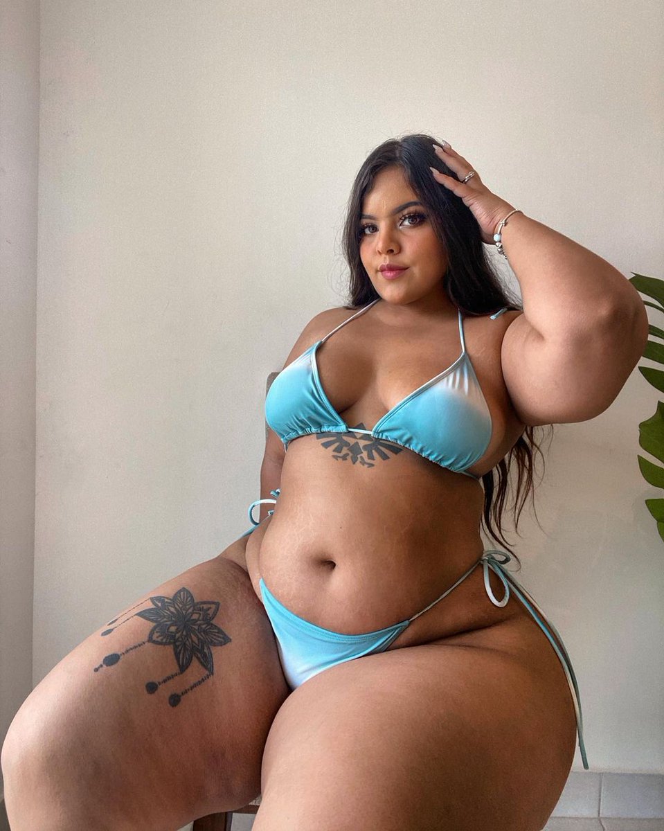 The Gorgeous @graciebon1 Follow us https://www.instagram.com/curvygirlteam/...