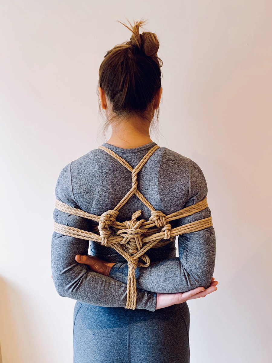 From the yesterday’s class with <a href="/nawashi_kanna/">明智 神凪-Akechi Kanna-</a> ⨉ <a href="/momoemu/">明智 神楽 Akechi Kagura</a> 

Model: H
Host: <a href="/KaradaHouse_/">Karada House</a>