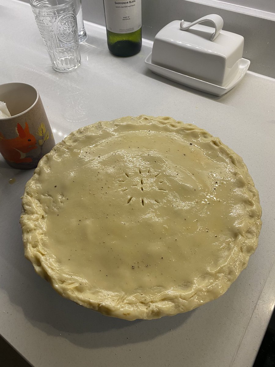 colburroughes's tweet photo. Leftover Turkey & Ham pie.
Prep to @shedseven #InstantPleasures
Cook to @wearejames #LivingInExtraordinaryTimes
Eat to @doves #TheUniversalWant
😋 https://t.co/1AFkITcECe