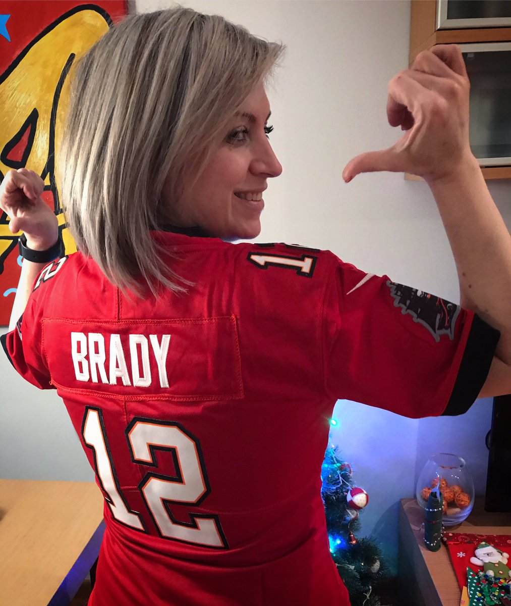 coralgregori's tweet photo. Sólo me ha costado 19 años tener una camiseta de mi equipo... pero no había momento mejor!! 😍🤣
#bucsplayoffs #eaglesno
#ahílodejo https://t.co/SWsSLPGezf