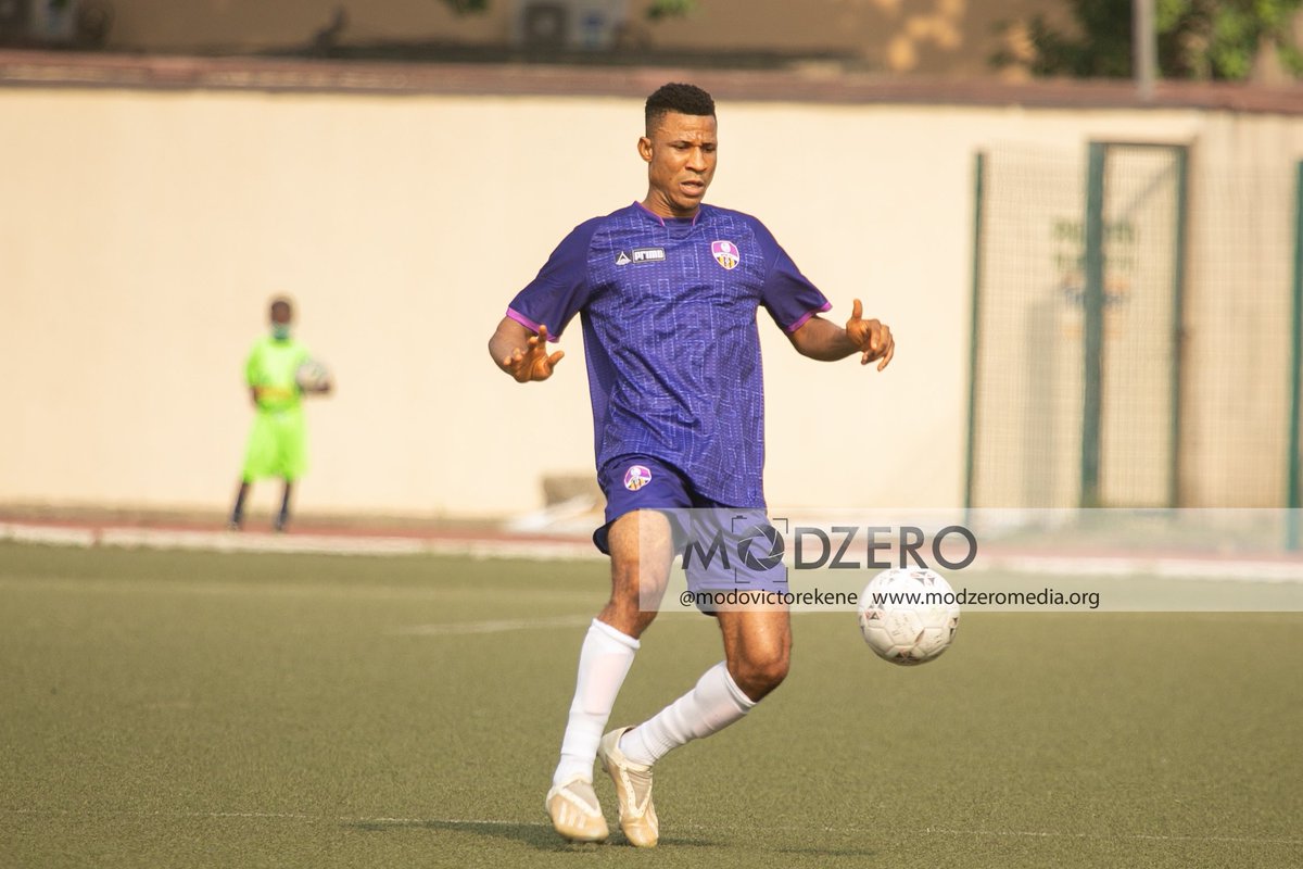 I just want to say that i am so happy the  @LMCNPFL is back and it was a pleasure shooting  @MFMFC_Lagos vs  @Warri_Wolves_FC A thread of pictures or my story on why time is running out on Akanni Elijah and why he must come good NOW?