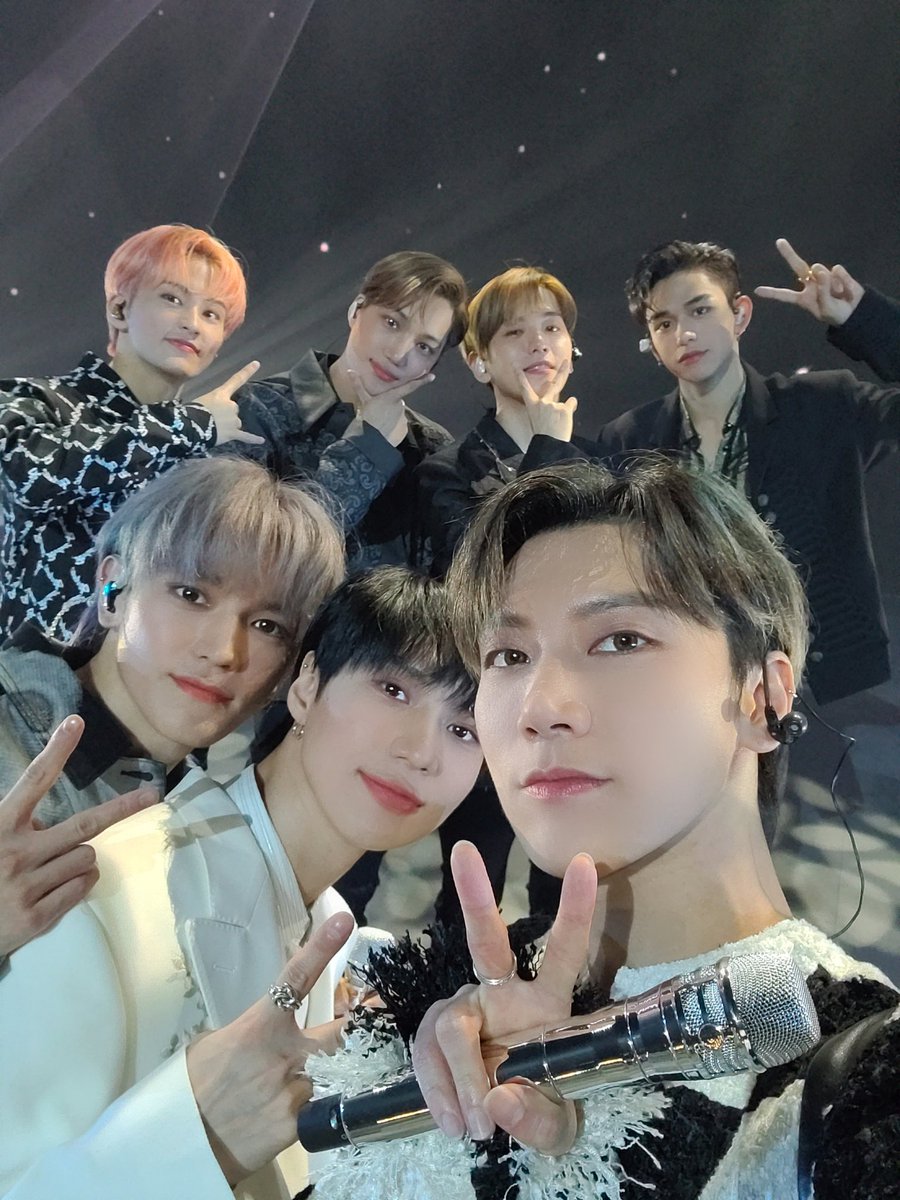 ltmoclock's tweet photo. Super One era feels so far... the good days #superm https://t.co/rHx2PruYH1