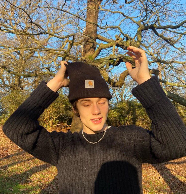 📲 Louis Partridge via his IG 

"Choose your fighter, my moneys on the last one"