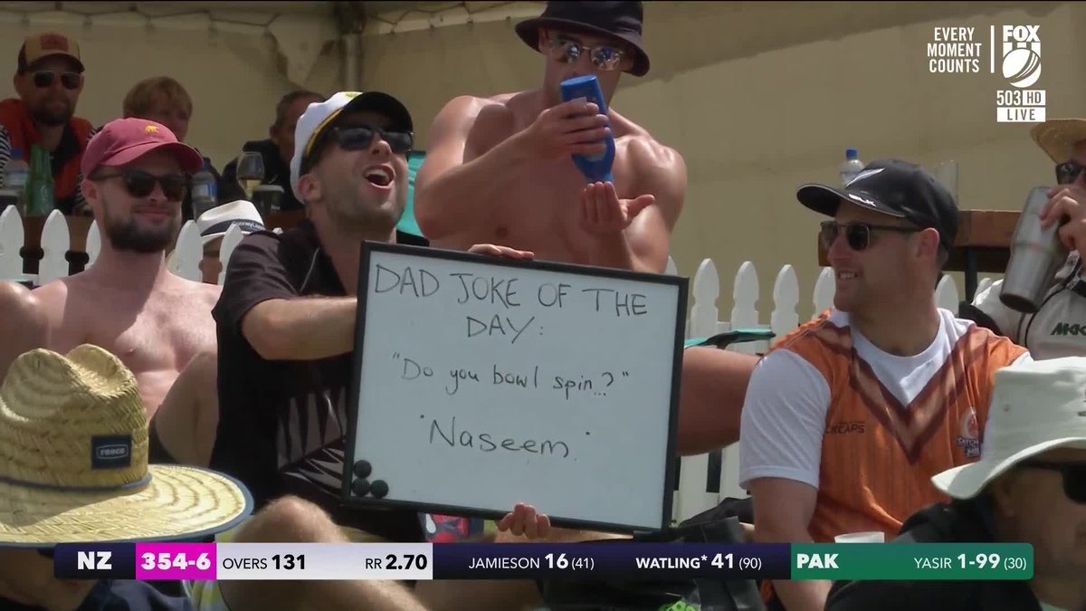 😂 Who gave these Kiwis a whiteboard ❓❓❓