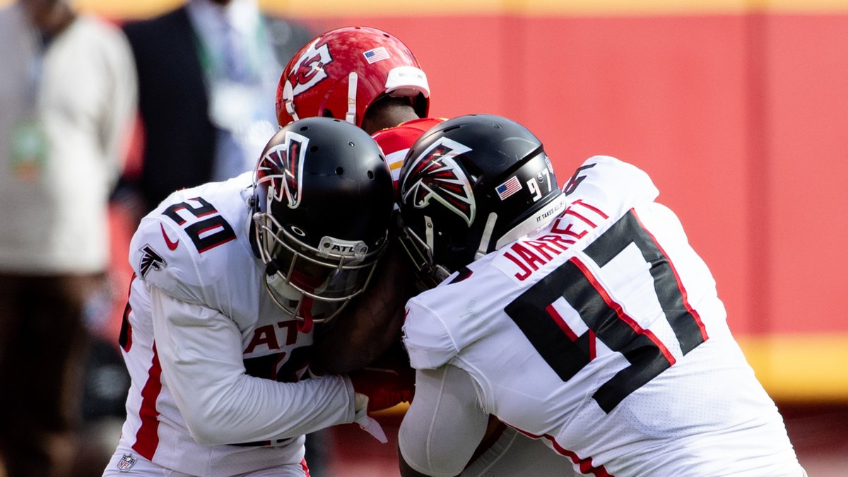 AtlantaFalcons's tweet photo. Our defense fought like crazy today against the defending champs. 

RT to show ♥️ for the defense. https://t.co/zRlFZAo4Zb