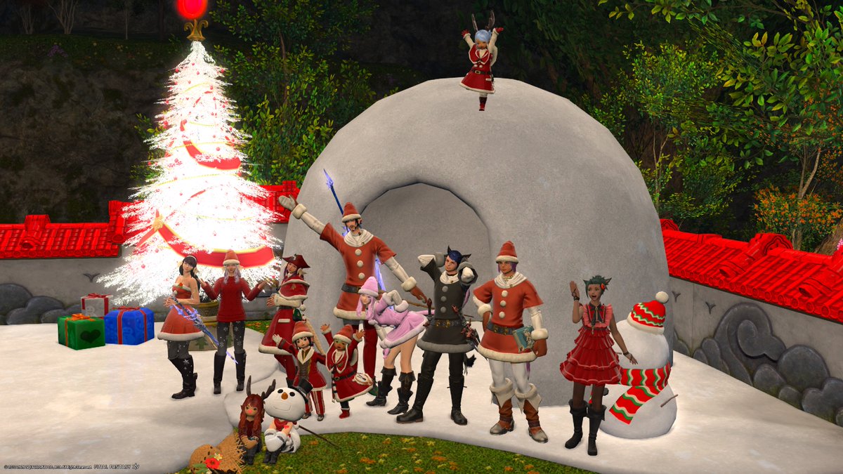 tsorinaura's tweet photo. Happy Starlight from Ope and Friends! #FFXIVScreenshots #starlight2020 https://t.co/M65dodVwva