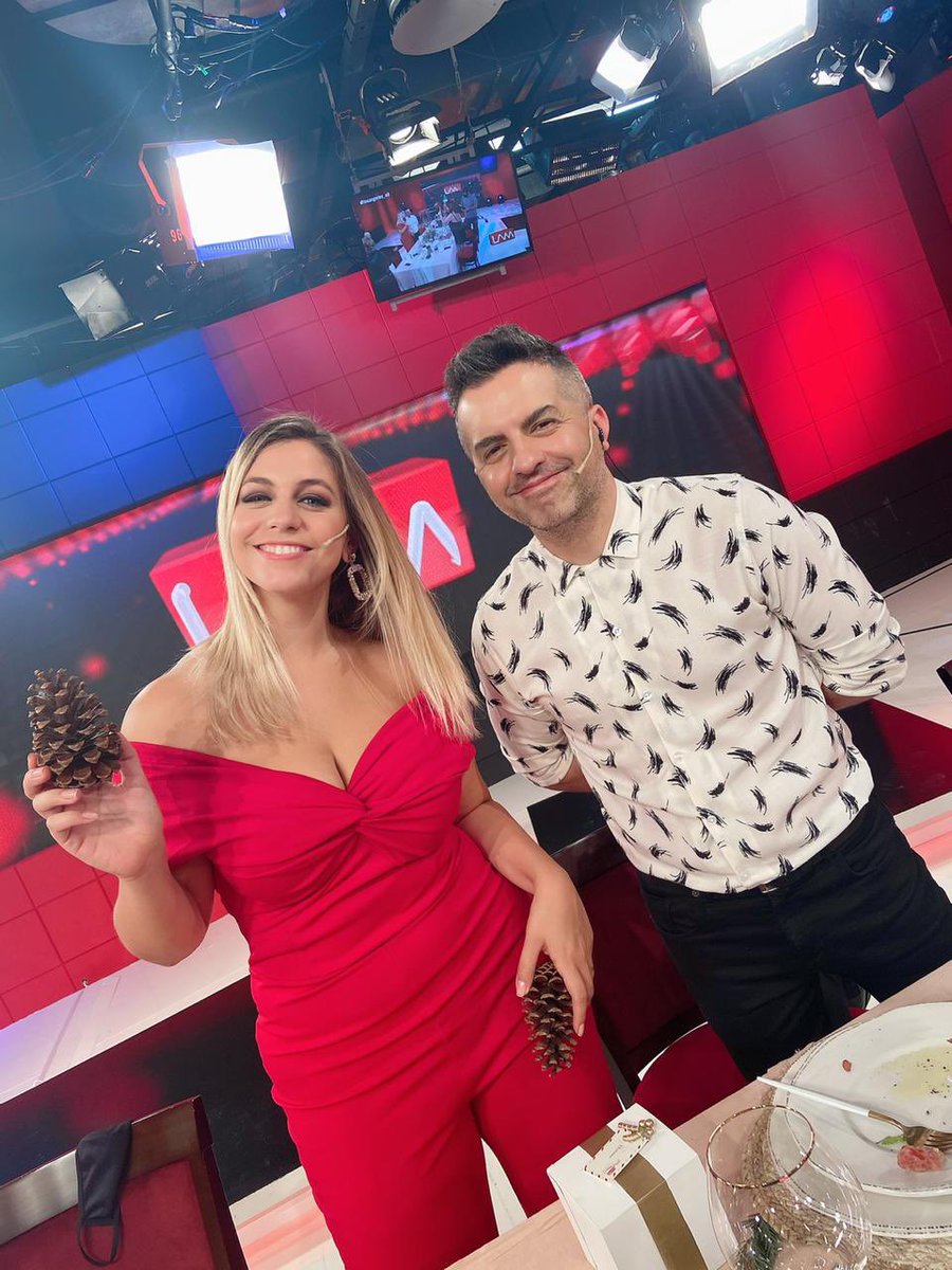 Un romance de navidad, una luna de miel, fiesta en Río, y un embarazo confirmado por la protagonista. 

LUNES 11 AM <a href="/LosAngeles_ok/">LAM</a> #LAM