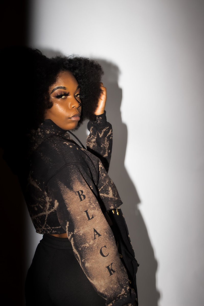 bussethebrand's tweet photo. Flaunt in our “B Excellence” Hoodie w/Chained Detached Pocket. This is a comfy cropped cotton hoodie. DID WE MENTION YOU CAN HAVE THIS ITEM CUSTOMIZED using your own words and/or letters 😱‼️ Enter your request on the product page in the request box 👉🏾LETS CREATE SOMETHING UNIQUE https://t.co/Y1Qm39cbOQ