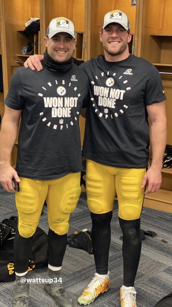 MichaelBeck56's tweet photo. Yo @JJWatt are you gonna be in this picture next year? 👀 https://t.co/MmfcsBc8lu