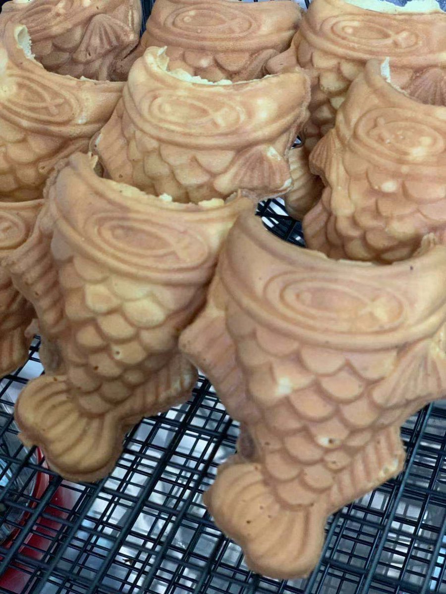 Complement your favorite hard ice cream flavor with our taiyaki cones! Available for purchase in-store only.