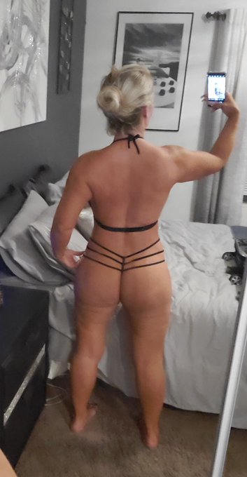 I get to do butt sex tomorrow! My first anal scene in almost a year! 🤩🤩🤩🤩🤩 https://t.co/Z6e3AJwpBe