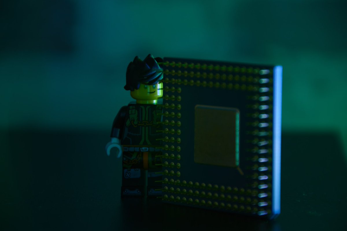 JTechsation's tweet photo. This is a #AMD x5 133ADZ and was a high-performance #486pc based #CPUπͺIt was designed for #Windows95 and had 133mhz π£ The CPU belongs to the Am5x86 family π©βπ©βπ§βπ¦
#Retrotech #Retrogaming https://t.co/fIUvPvw6LW